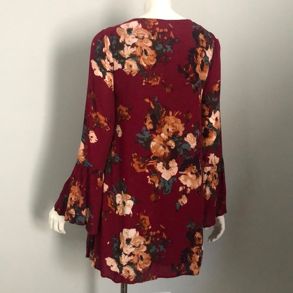 Blu Pepper Bell Sleeve Shift Dress Lace Up Front - Picture 5 of 6